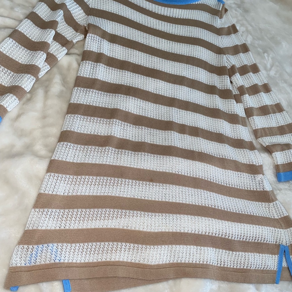 sweater - Picture 2 of 5
